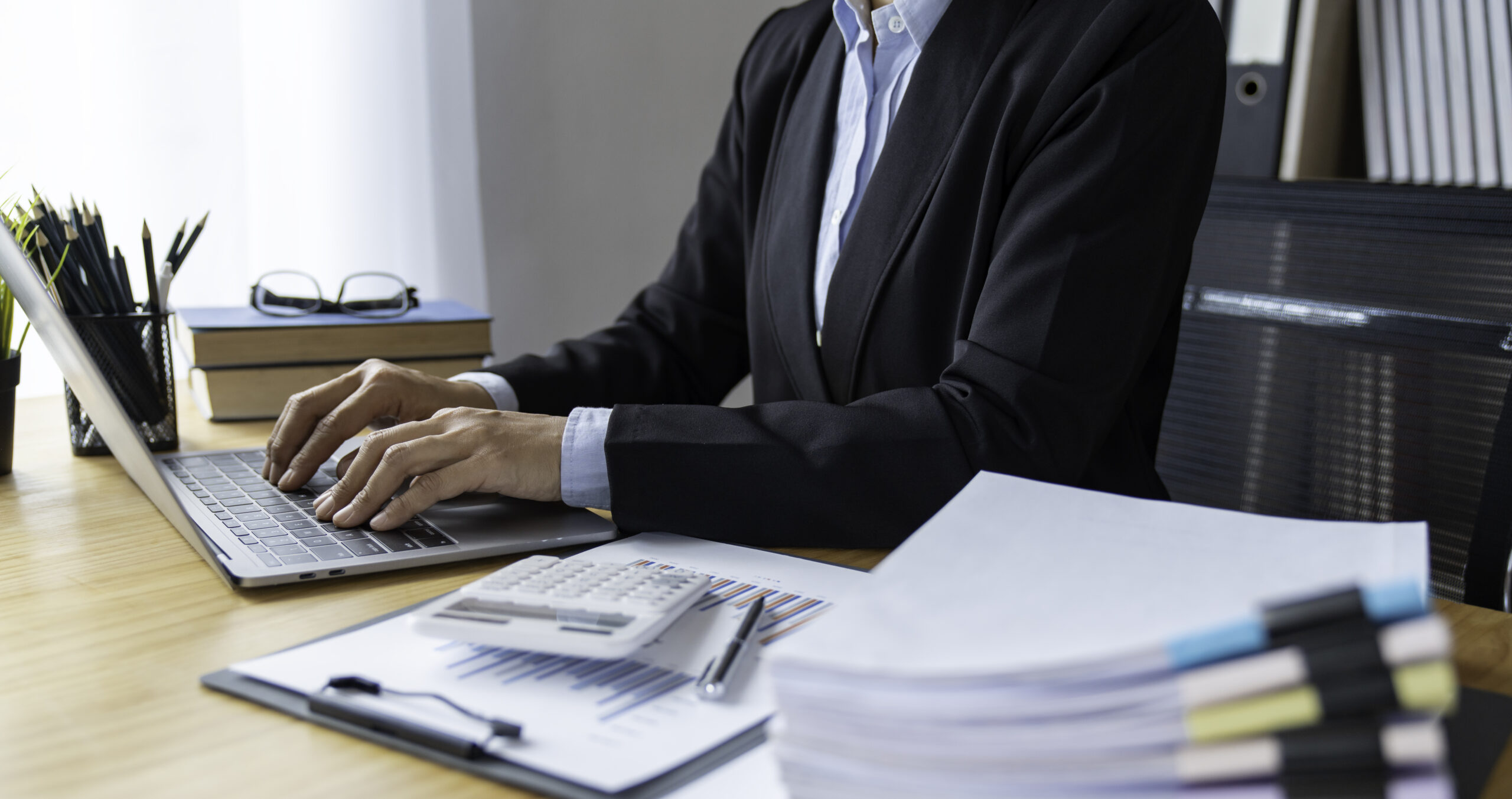 the-role-of-ai-in-streamlining-payroll-processing-and-compliance-management